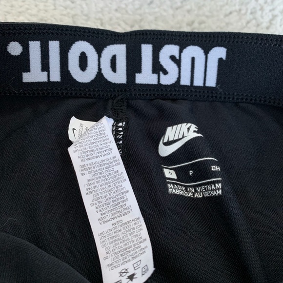 Nike Leggings - Picture 3 of 3